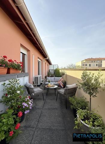 Appartement traversant de 117 m² avec terrasses – Dernier étage