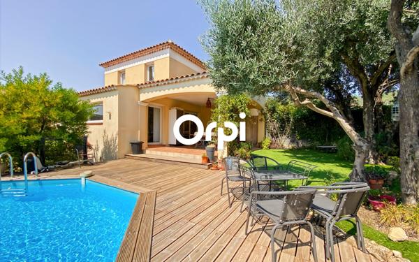 Maison à vendre    5 pièces •  Ceyreste