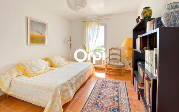 Maison à vendre    5 pièces •  Ceyreste