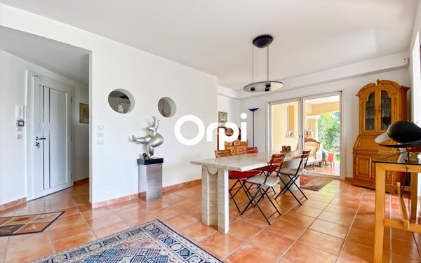 Maison à vendre    5 pièces •  Ceyreste