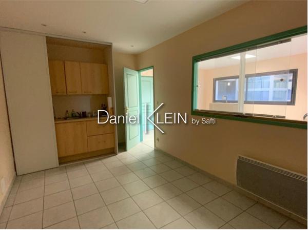 Bureaux 68m2, climatisation, 1er étage (ascenseur)