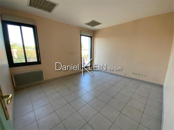 Bureaux 68m2, climatisation, 1er étage (ascenseur)