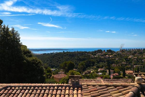 Vente Villa de luxe Vallauris 6 Pièces 224 m²