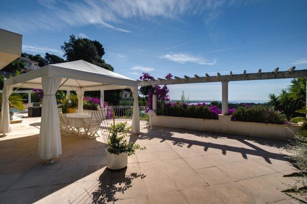 Vente Villa de luxe Vallauris 6 Pièces 224 m²
