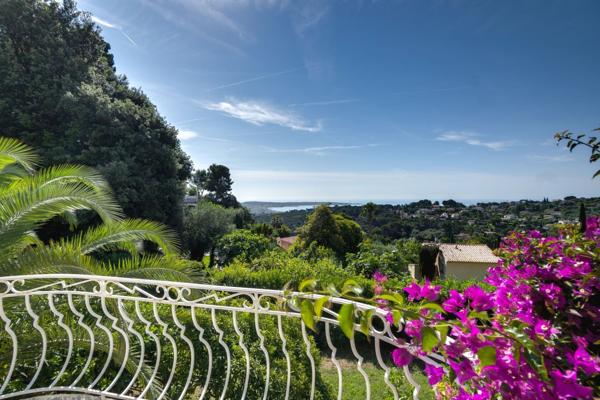 Vente Villa de luxe Vallauris 6 Pièces 224 m²