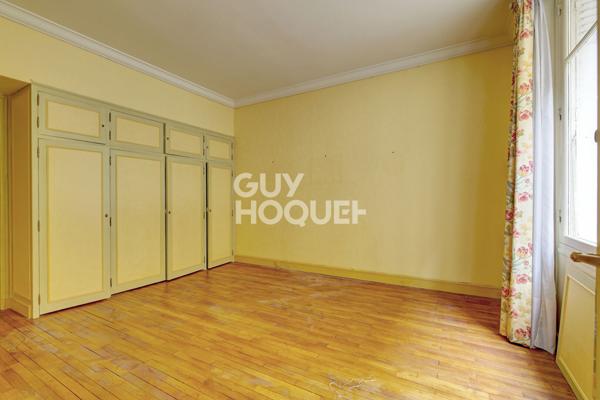 PARIS XVI, Passy, Jardin 2/3 ch, bel immeuble avec double chambre de service de 17m2