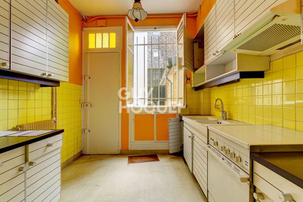 PARIS XVI, Passy, Jardin 2/3 ch, bel immeuble avec double chambre de service de 17m2