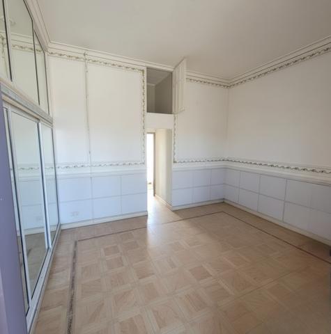 Marseille (13007) SECTEUR PRIVILEGIE 7ème BELLE MAISON DE MAITRE T4 + Grand T2 indépendant