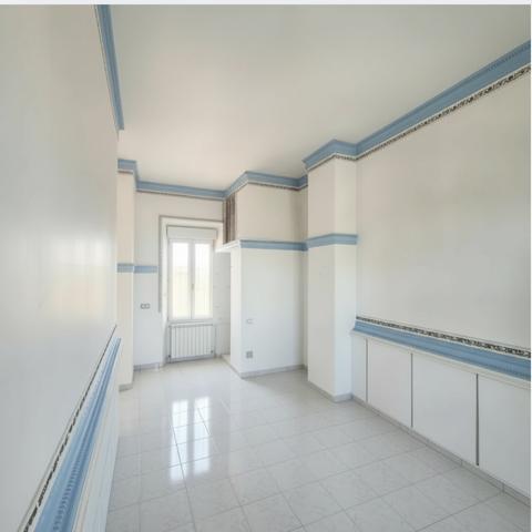 Marseille (13007) SECTEUR PRIVILEGIE 7ème BELLE MAISON DE MAITRE T4 + Grand T2 indépendant