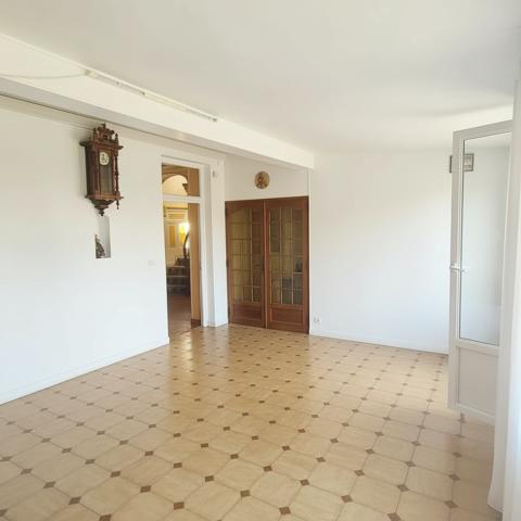 Marseille (13007) SECTEUR PRIVILEGIE 7ème BELLE MAISON DE MAITRE T4 + Grand T2 indépendant