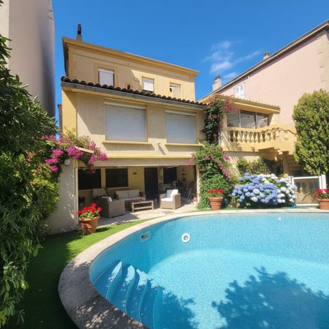 Marseille (13007) SECTEUR PRIVILEGIE 7ème BELLE MAISON DE MAITRE T4 + Grand T2 indépendant