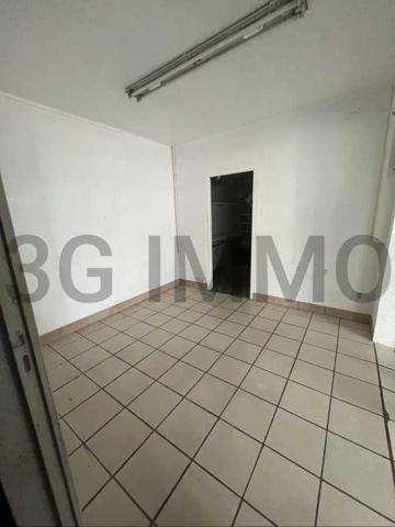 Location / Local Commercial