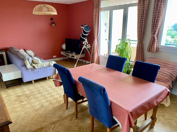 Appartement à vendre 4 pièces BRON (69)