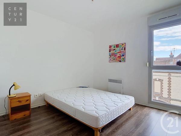 Appartement F3 à vendre  3 pièces - 65,07 m 2   TROYES  - 10