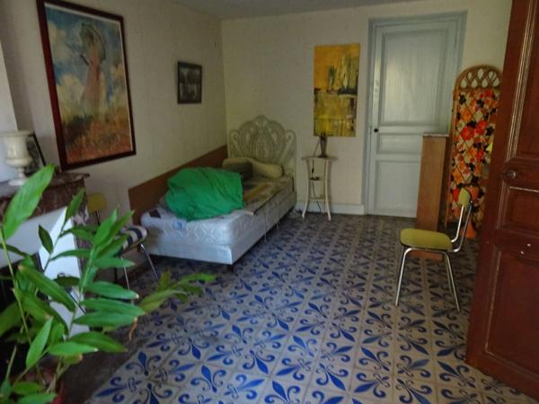 Exclusivité à 1 min à pied du Centre Ville de Rochefort - Maison de 128 m² en Pierres - 4 pièces principales Jardin clos sans vis à vis