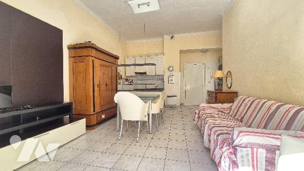 Secteur Square Mozart / Victor Hugo – Appartement de 2 Pièces avec balcon.