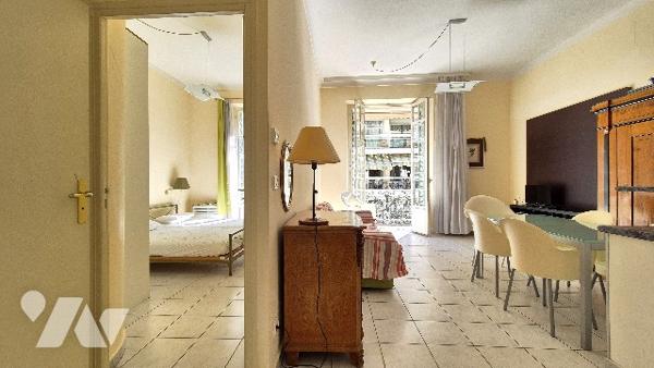 Secteur Square Mozart / Victor Hugo – Appartement de 2 Pièces avec balcon.