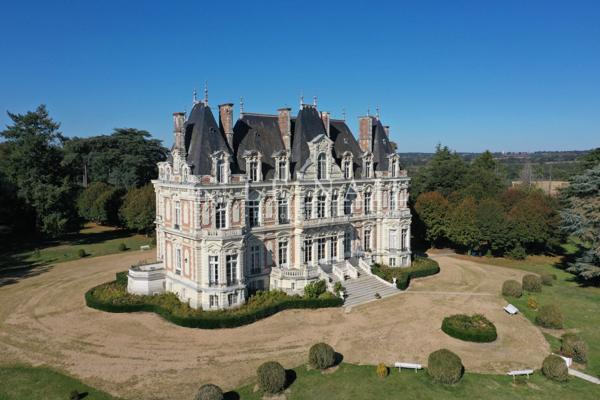 Magnifique château du XIXe siècle à vendre en Maine-et-Loire