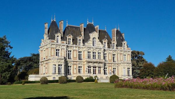 Magnifique château du XIXe siècle à vendre en Maine-et-Loire
