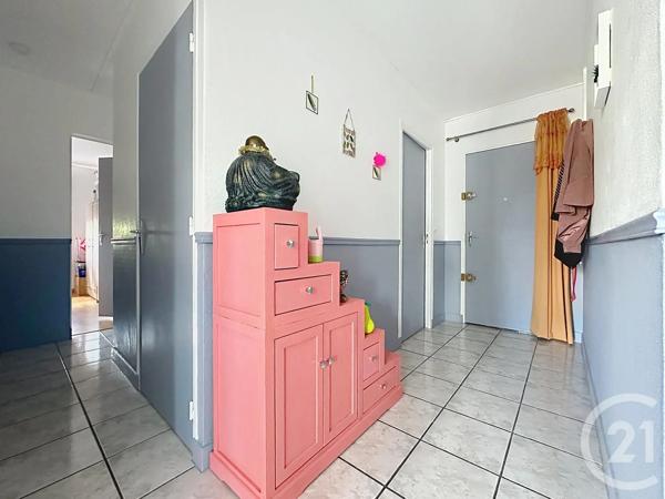 Appartement F4 à vendre  4 pièces - 80 m 2   TROYES  - 10