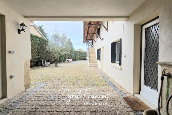 Maison 8 pièces - 210 m²