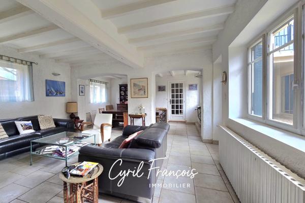 Maison 8 pièces - 210 m²