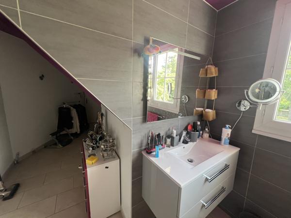 PROPRIÉTÉ DE CARACTERE 275 m² - 5 CHAMBRES - PISCINE