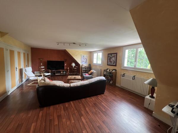 PROPRIÉTÉ DE CARACTERE 275 m² - 5 CHAMBRES - PISCINE