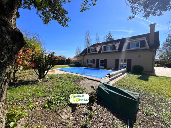 PROPRIÉTÉ DE CARACTERE 275 m² - 5 CHAMBRES - PISCINE