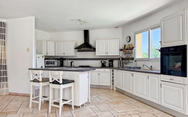 Maison à vendre    7 pièces •  Saint-Étienne-de-Tulmont