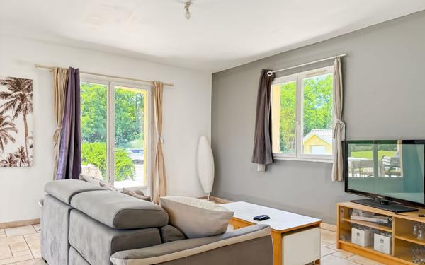 Maison à vendre    7 pièces •  Saint-Étienne-de-Tulmont