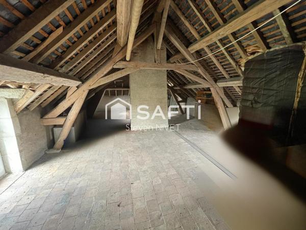 Maison de maître de 200 m² à Clion