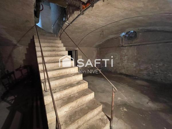 Maison de maître de 200 m² à Clion