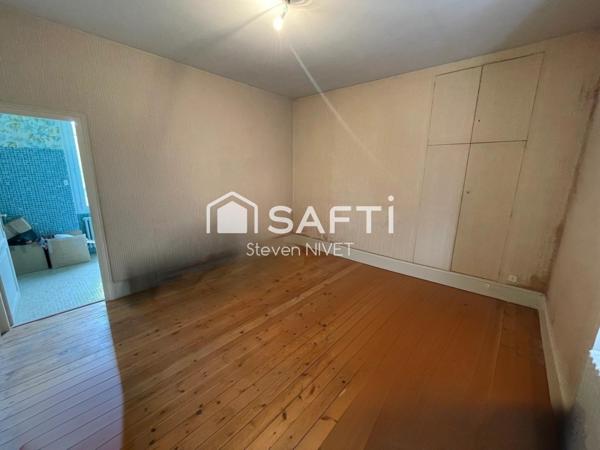 Maison de maître de 200 m² à Clion