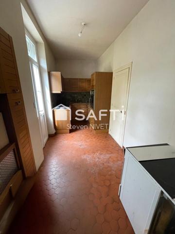 Maison de maître de 200 m² à Clion