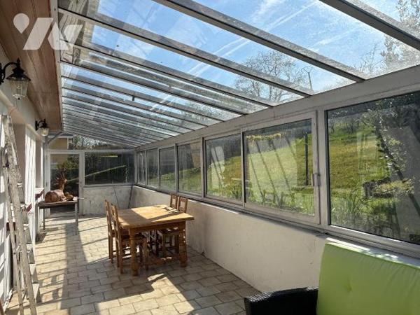 Pavillon individuel située sur la commune de Donchery composé comme suit:

- au rez-de-chauss...