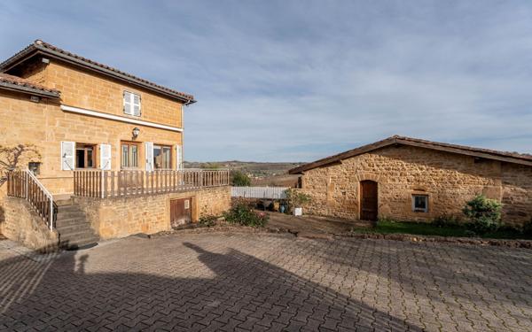 Maison à vendre    7 pièces • 193,14 m2 Saint-Germain-sur-l'Arbresle