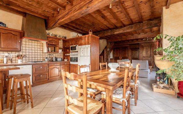 Maison à vendre    7 pièces • 193,14 m2 Saint-Germain-sur-l'Arbresle