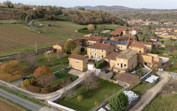 Maison à vendre    7 pièces • 193,14 m2 Saint-Germain-sur-l'Arbresle