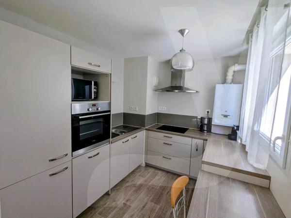 ORVAULT BOURG – APPARTEMENT T4 LUMINEUX – PIÈCE DE VIE 40 M² – TERRASSE 11 M² EXPOSÉE SUD – RÉSIDENCE 2016 – 2 STATIONNEMENTS - 44700 Orvault - Réf 295