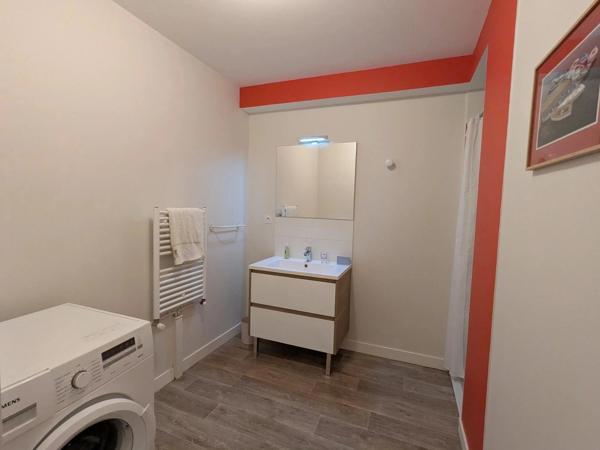ORVAULT BOURG – APPARTEMENT T4 LUMINEUX – PIÈCE DE VIE 40 M² – TERRASSE 11 M² EXPOSÉE SUD – RÉSIDENCE 2016 – 2 STATIONNEMENTS - 44700 Orvault - Réf 295