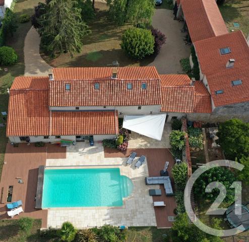 Maison à vendre  7 pièces - 305,47 m2 STE GEMME LA PLAINE - 85