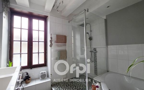 Maison à vendre    5 pièces • 150 m2 Aubière