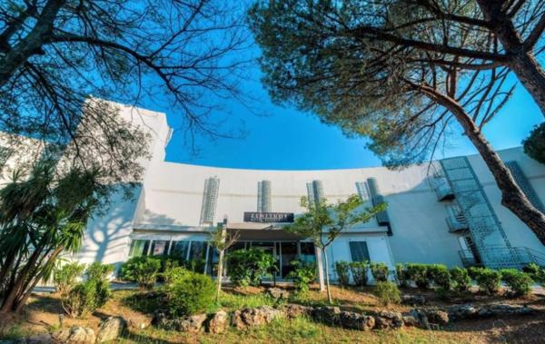 INVESTISSEMENT LOCATIF – Fréjus – Résidence Tourisme Zenitude Hôtel-Résidences La Tour de Mare – 6,54 % de rentabilité