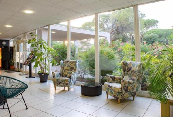 INVESTISSEMENT LOCATIF – Fréjus – Résidence Tourisme Zenitude Hôtel-Résidences La Tour de Mare – 6,54 % de rentabilité