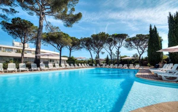 INVESTISSEMENT LOCATIF – Fréjus – Résidence Tourisme Zenitude Hôtel-Résidences La Tour de Mare – 6,54 % de rentabilité