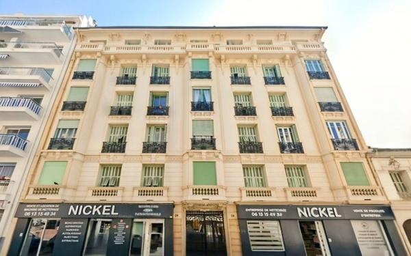 Appartement à vendre    2 pièces • 45 m2 Nice