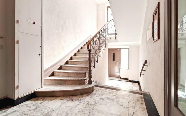 Appartement à vendre    2 pièces • 45 m2 Nice