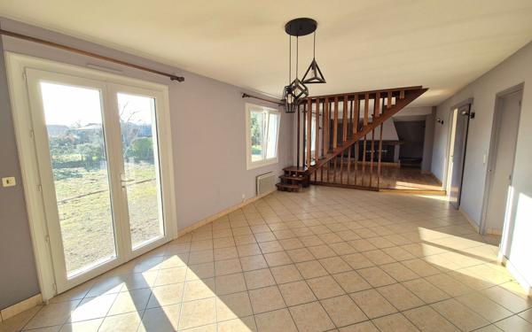 Maison à vendre    5 pièces •  Onesse-et-Laharie