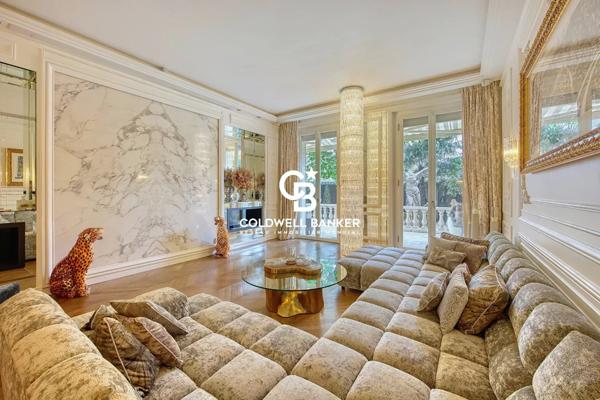 Appartement 5 pièces à vendre Paris 16ème - 75016 / Réf: 21972-FT